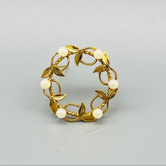 Vintage, Mid Century, Circle Brooch Pair AB & Pearls - Picture 7 of 16